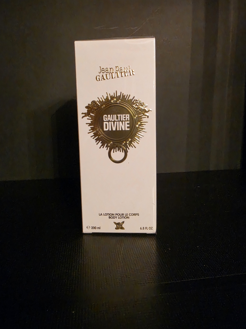6.8 Fl Oz Divine Body Lotion